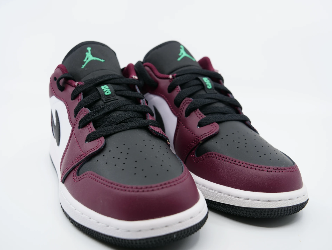 Jordan 1 Low Beetroot/ Roma Green