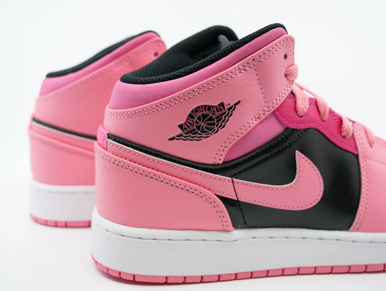 Jordan 1 Mid Coral Chalk GS