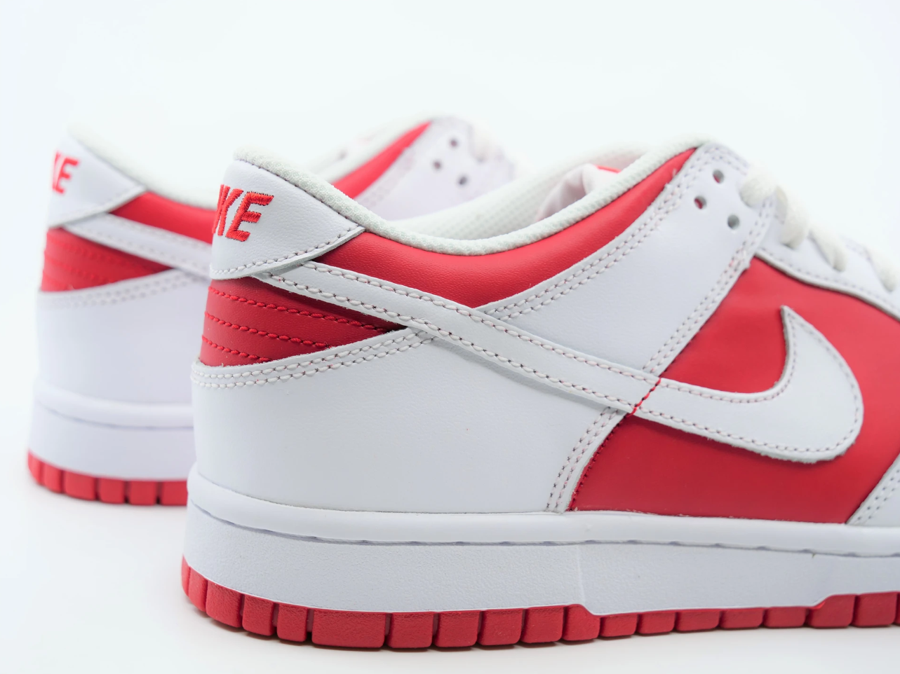 Nike Dunk Low Championship University Red