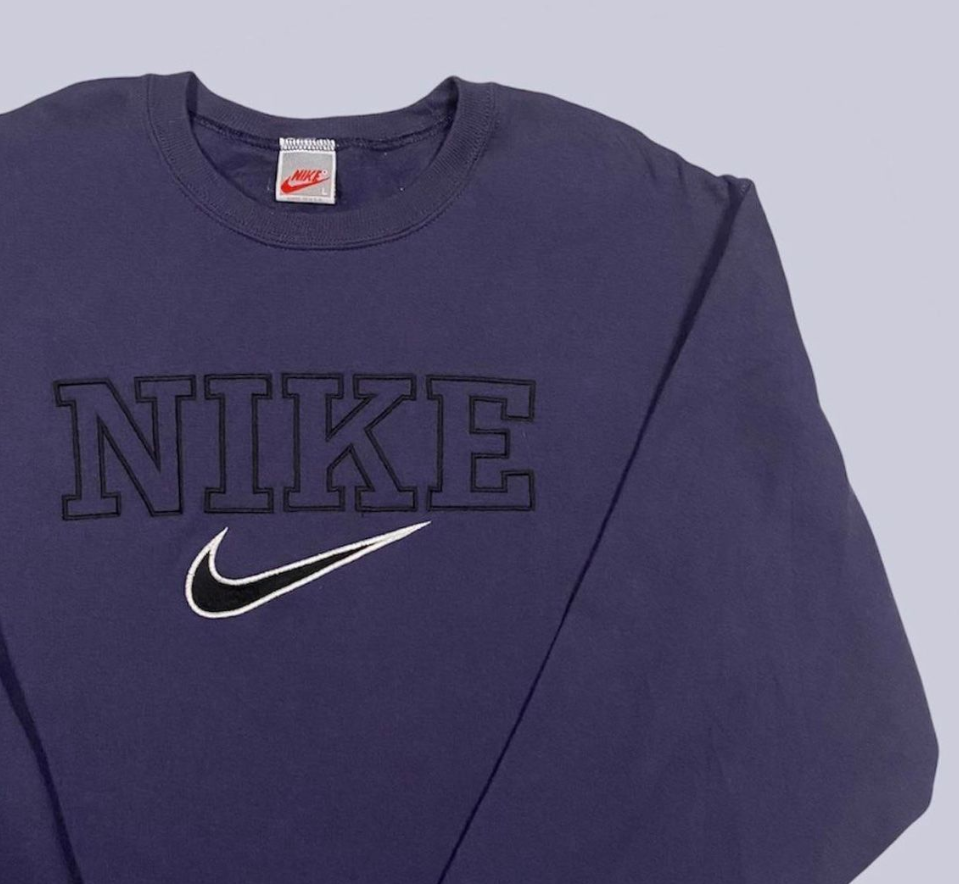 Nike Vintage Purple Sweatshirt Gr. M