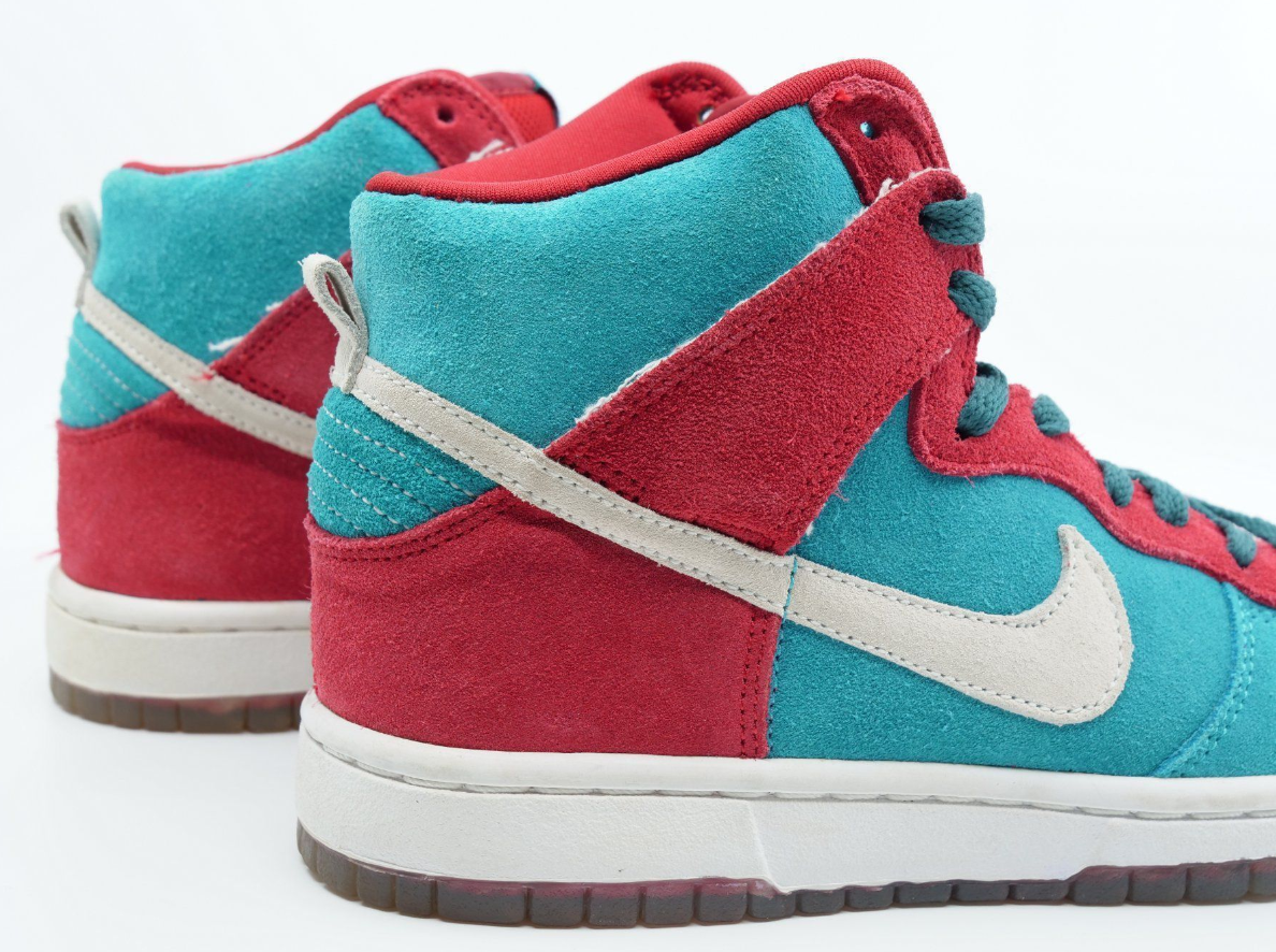 Nike SB Dunk High Bloody Gums 2009