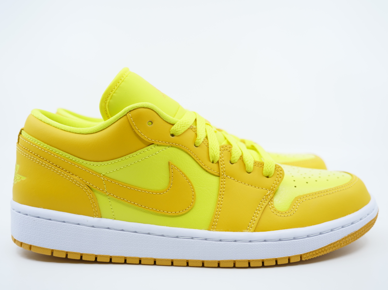 Jordan 1 Low Yellow Strike